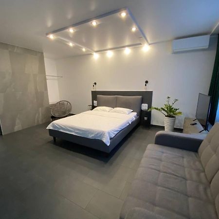 Эксклюзивная Квартира На Крещатике Kiew Exterior foto