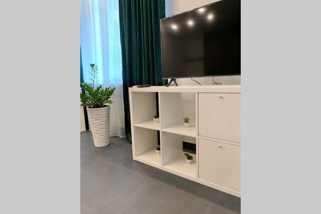 Эксклюзивная Квартира На Крещатике Kiew Exterior foto